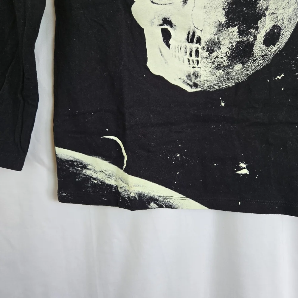 Children's Place Boys Black Long Sleeve Glow in the Dark Skull Moon‎ Space Tee M